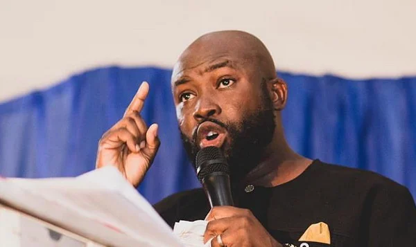 Senyo Hosi Biography