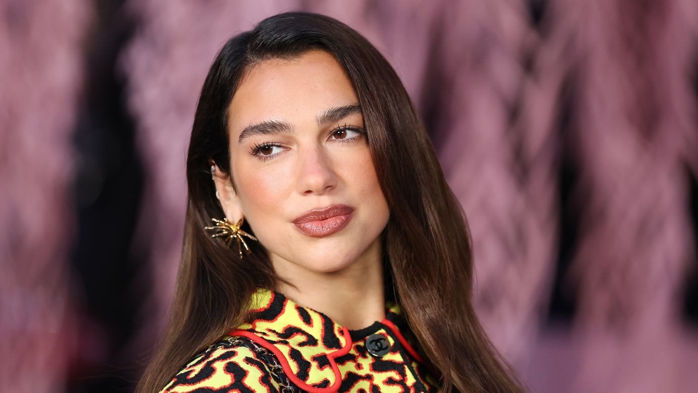 Dua Lipa Biography